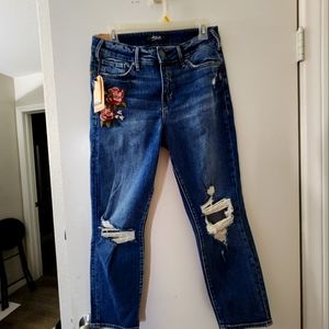 New with tags Silver Jeans Mazy slim crop
